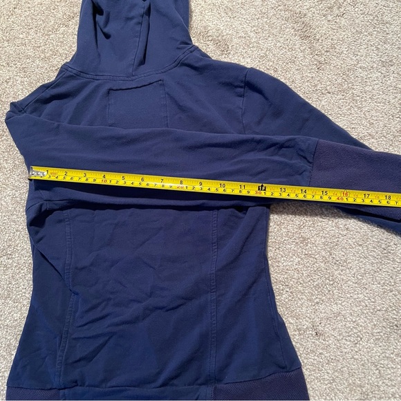 SOLD GUESS navy blue y2k vintage zip up tight fit jacket - Picture 6 of 8